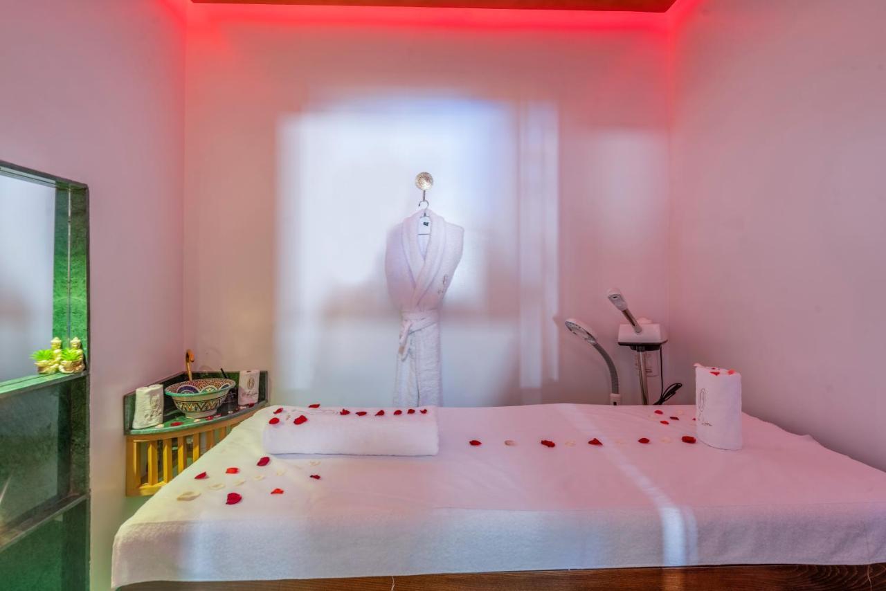 Riad La Villa Bleue & Spa Marrakesh Exterior photo